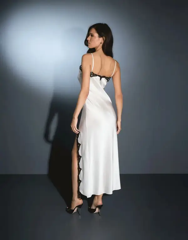 Nelle Long Slip Ivory/Black | Agent Provocateur
